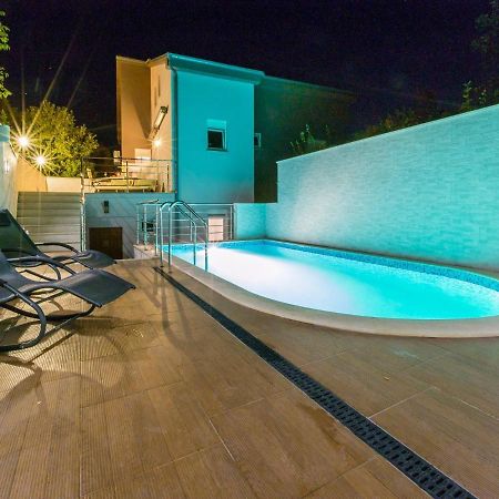 דראמליי Apartments Alin מראה חיצוני תמונה