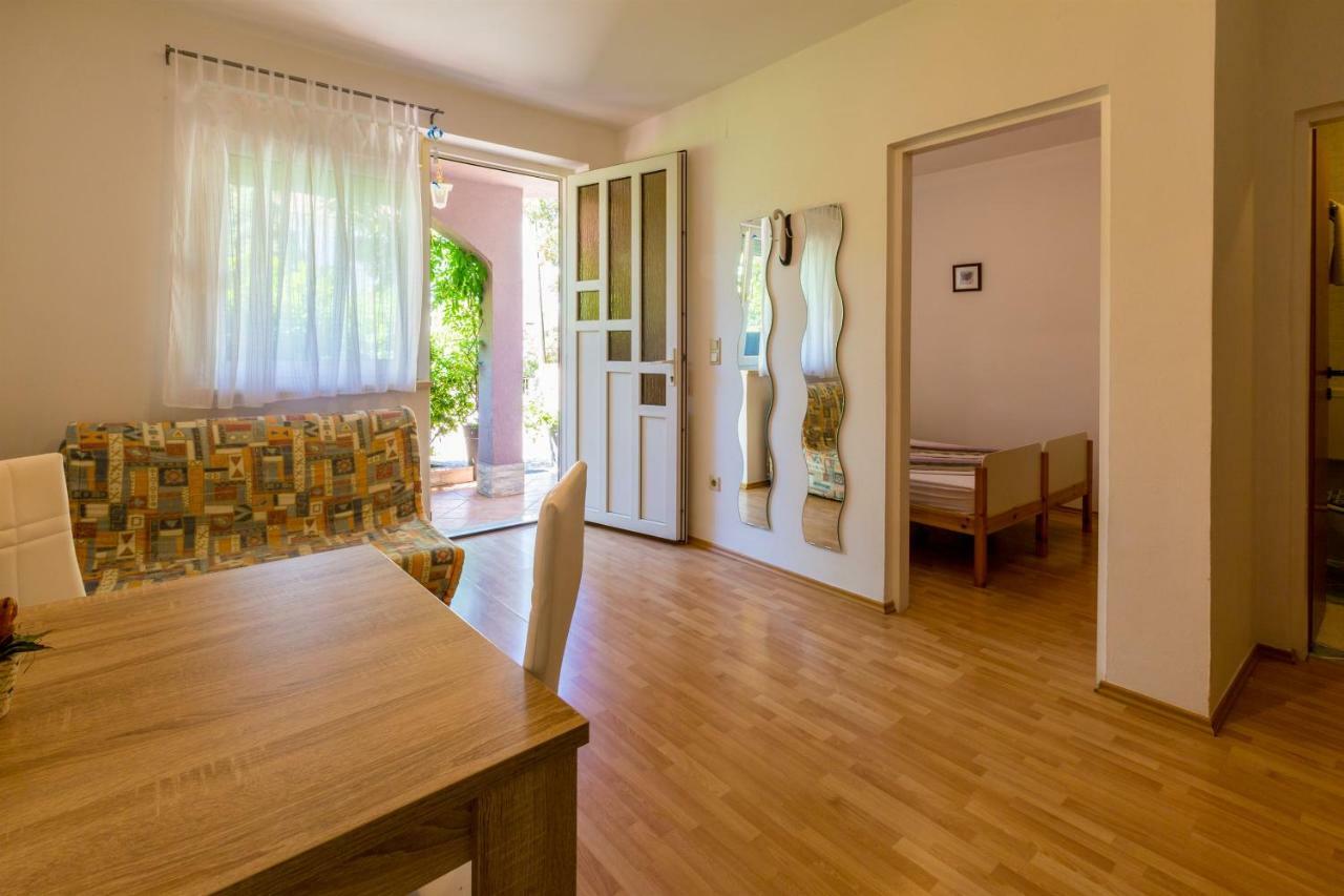 דראמליי Apartments Alin מראה חיצוני תמונה
