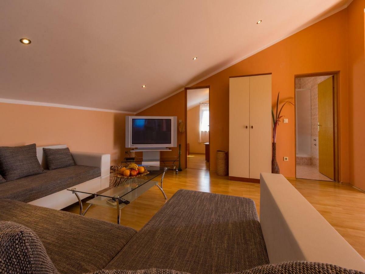 דראמליי Apartments Alin מראה חיצוני תמונה
