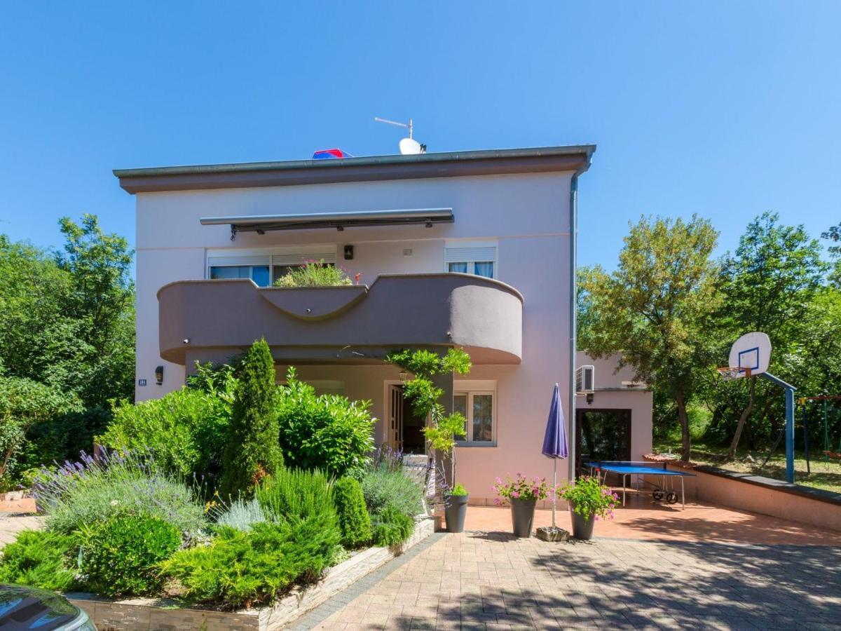 דראמליי Apartments Alin מראה חיצוני תמונה