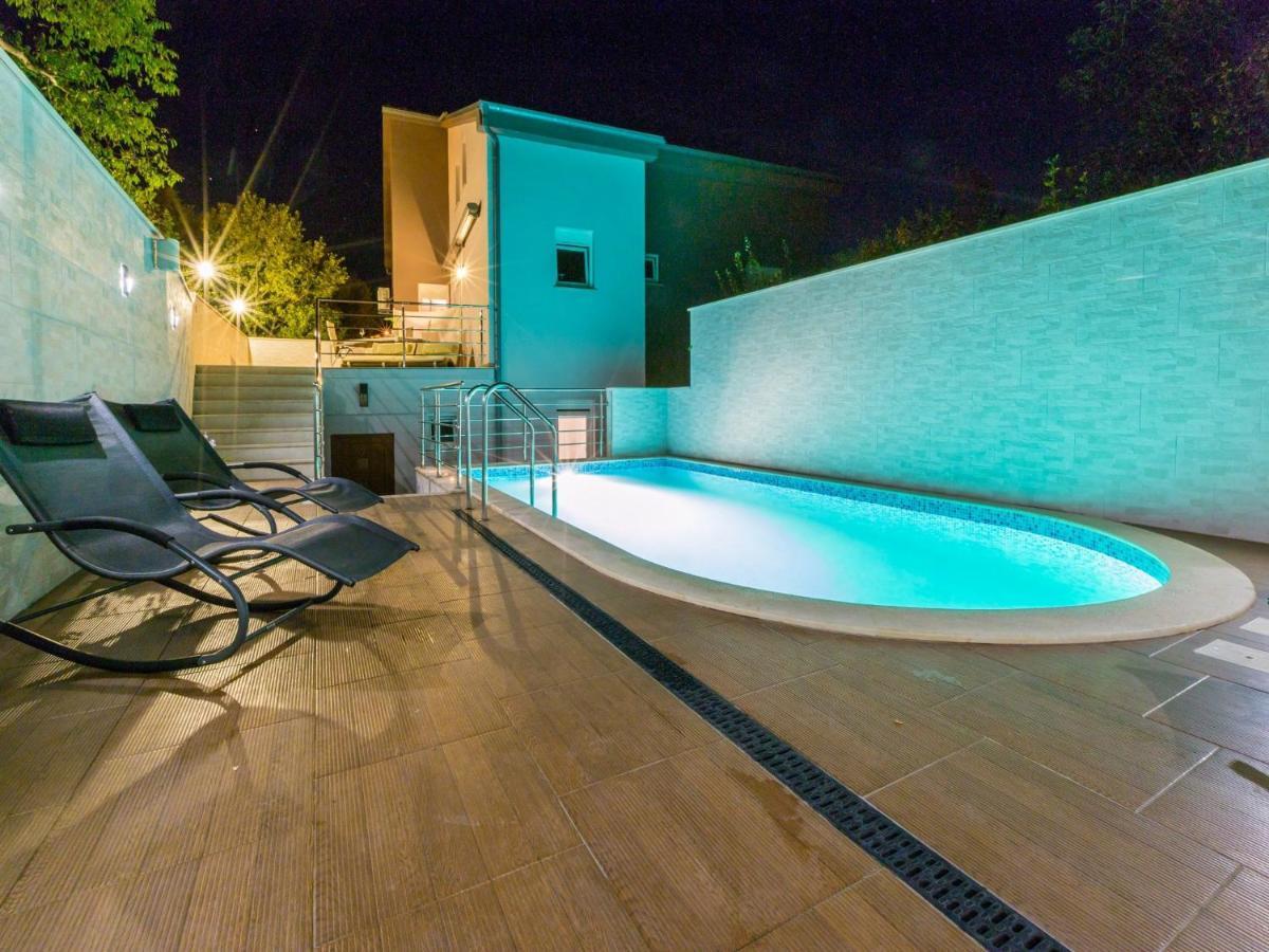 דראמליי Apartments Alin מראה חיצוני תמונה