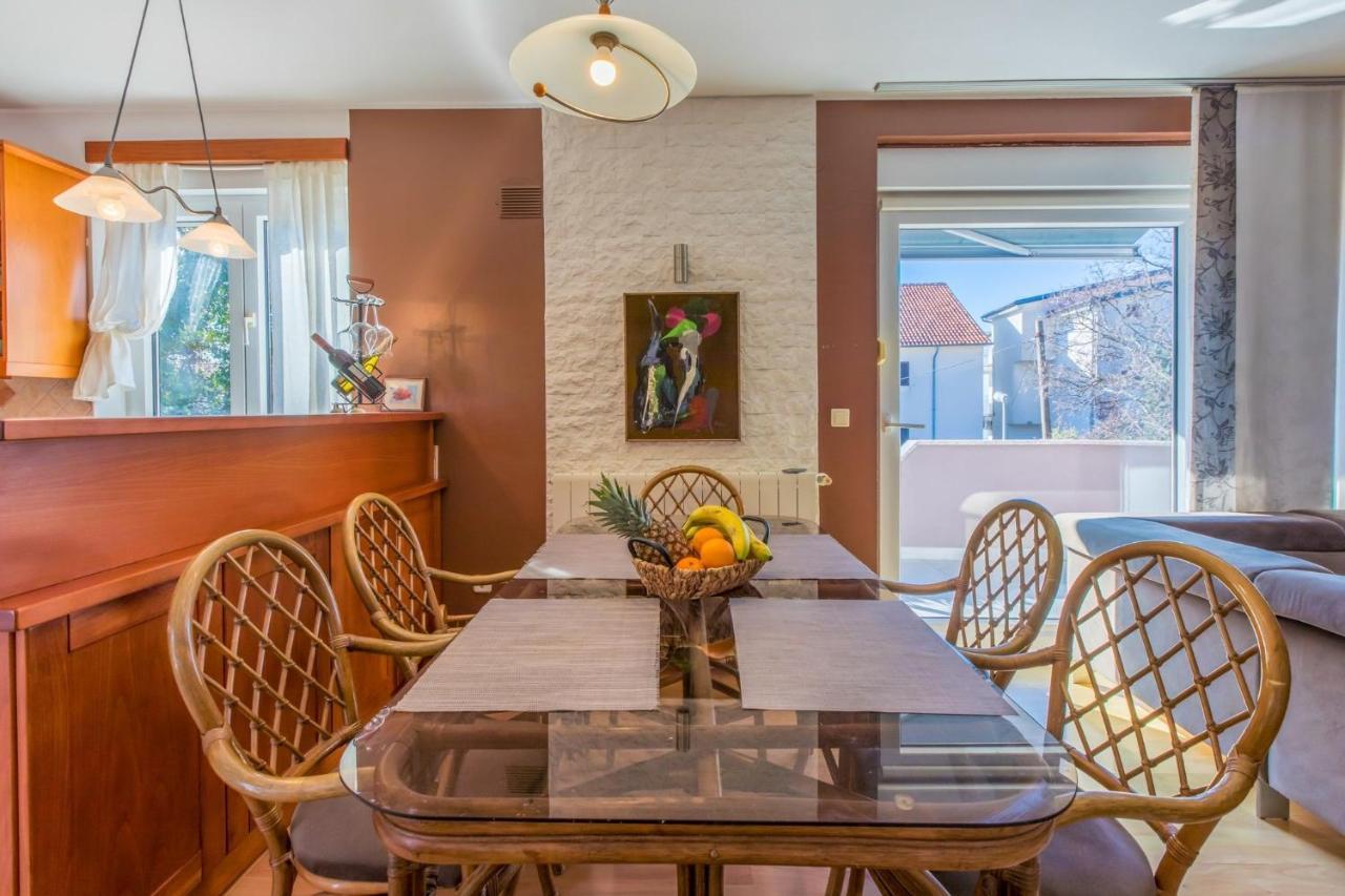 דראמליי Apartments Alin מראה חיצוני תמונה