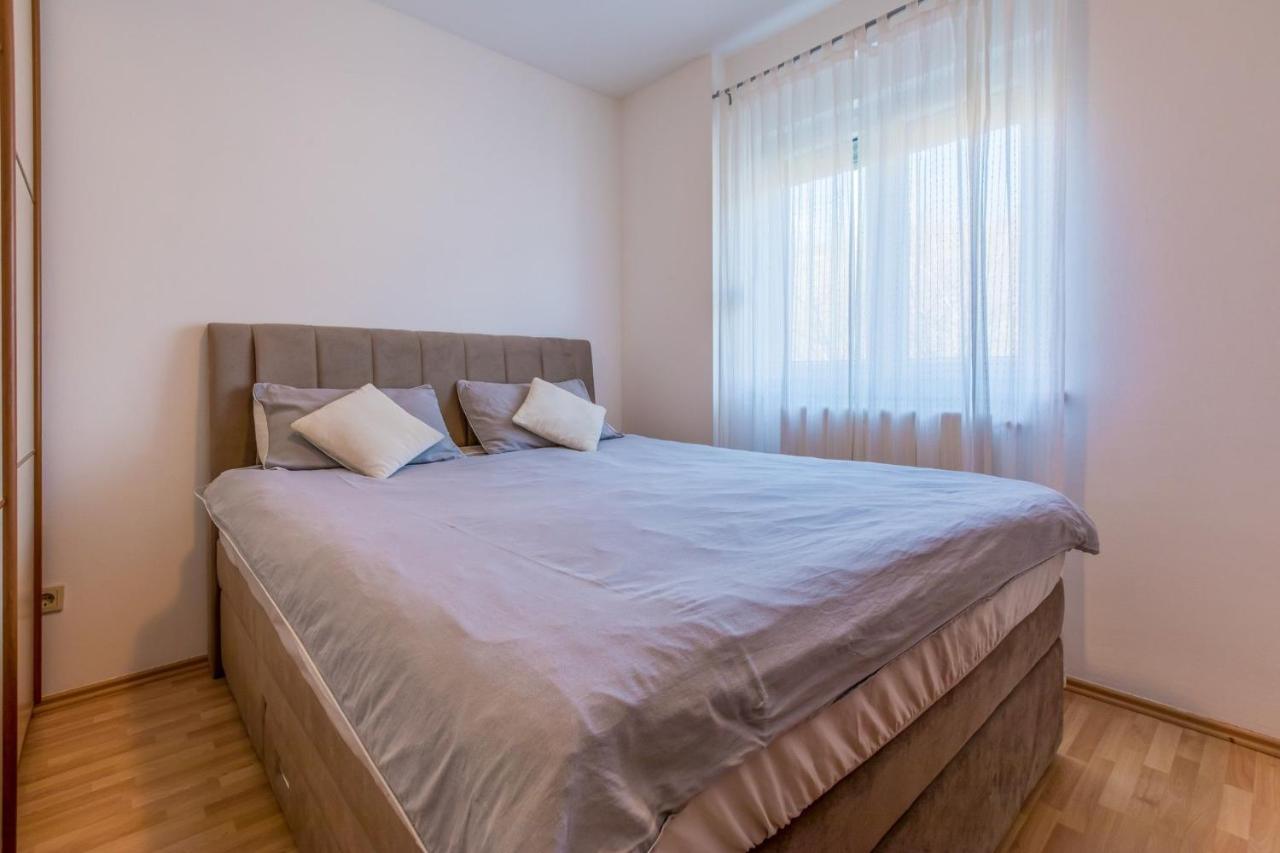 דראמליי Apartments Alin מראה חיצוני תמונה